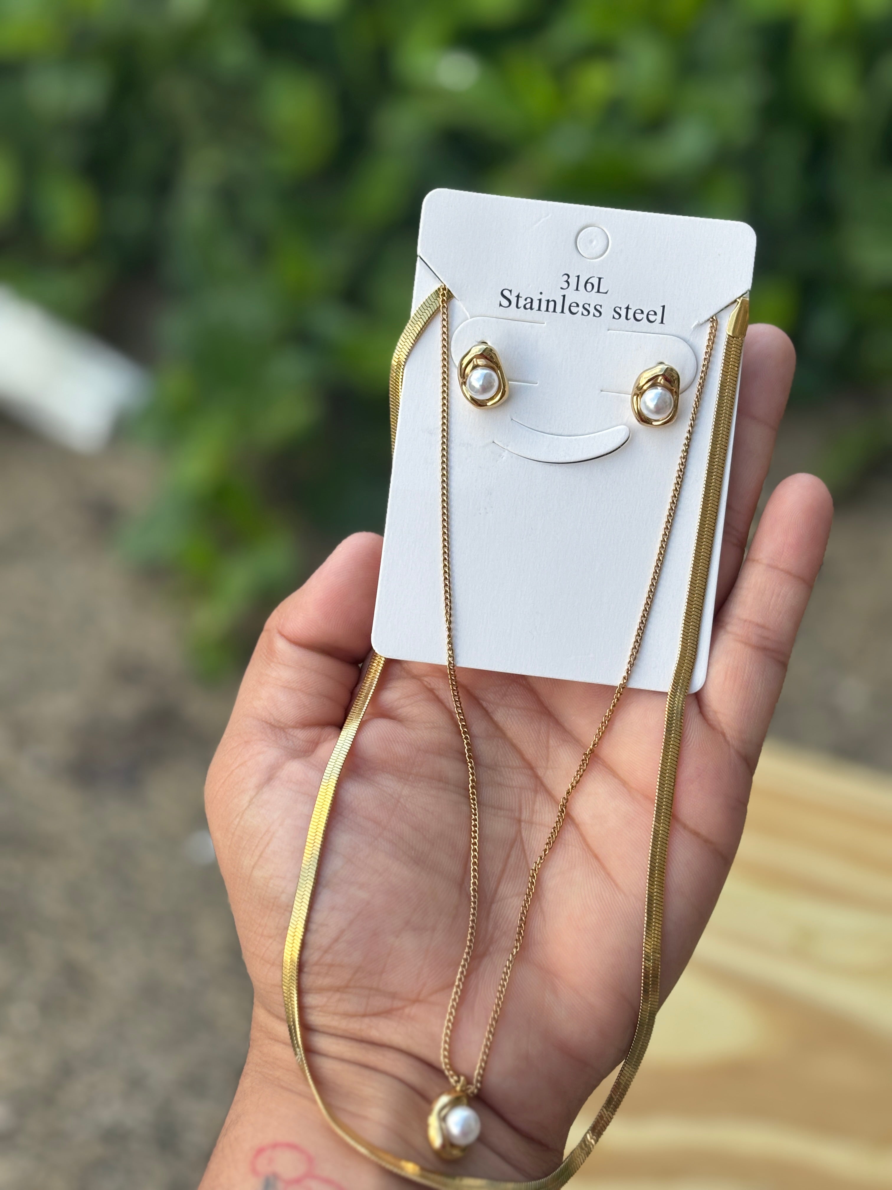 Set Elegancia Dorada con Perla